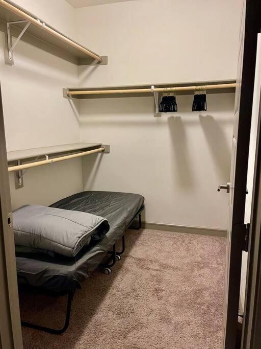 Luxury Apartment Close To Everything W Free Parking 5 Houston Exterior photo