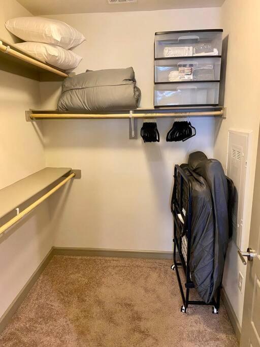 Luxury Apartment Close To Everything W Free Parking 5 Houston Exterior photo