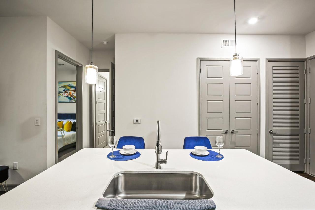 Luxury Apartment Close To Everything W Free Parking 5 Houston Exterior photo