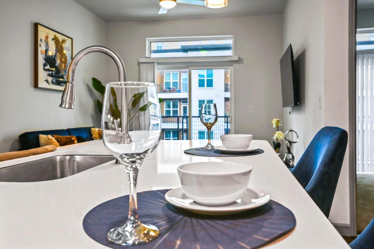 Luxury Apartment Close To Everything W Free Parking 5 Houston Exterior photo