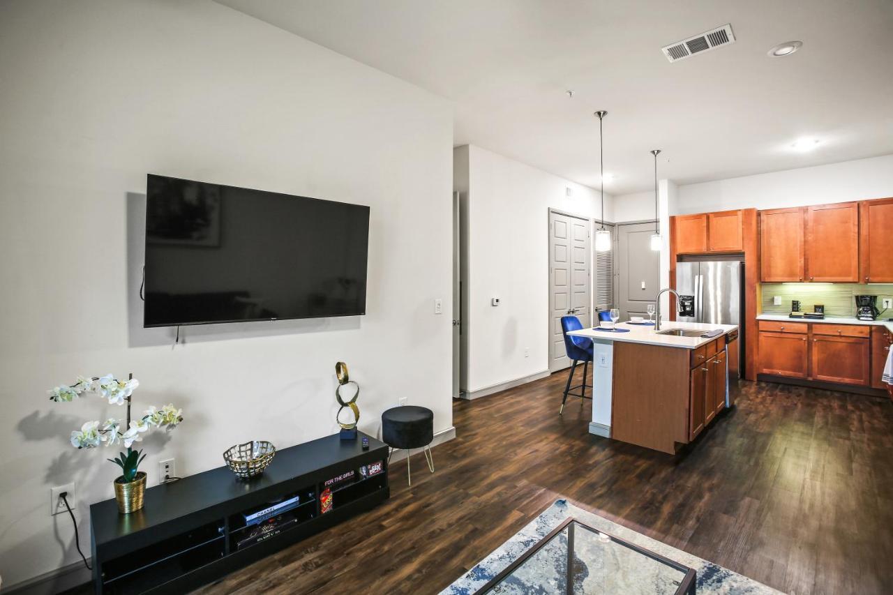 Luxury Apartment Close To Everything W Free Parking 5 Houston Exterior photo