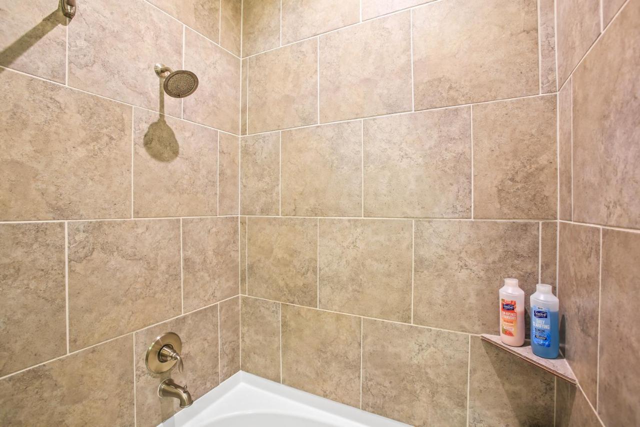 Luxury Apartment Close To Everything W Free Parking 5 Houston Exterior photo