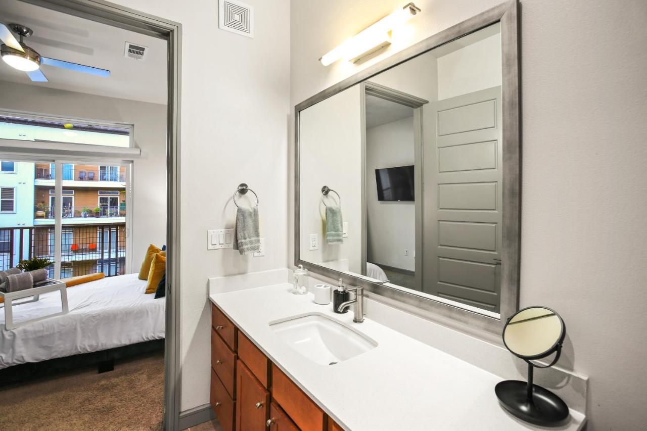 Luxury Apartment Close To Everything W Free Parking 5 Houston Exterior photo